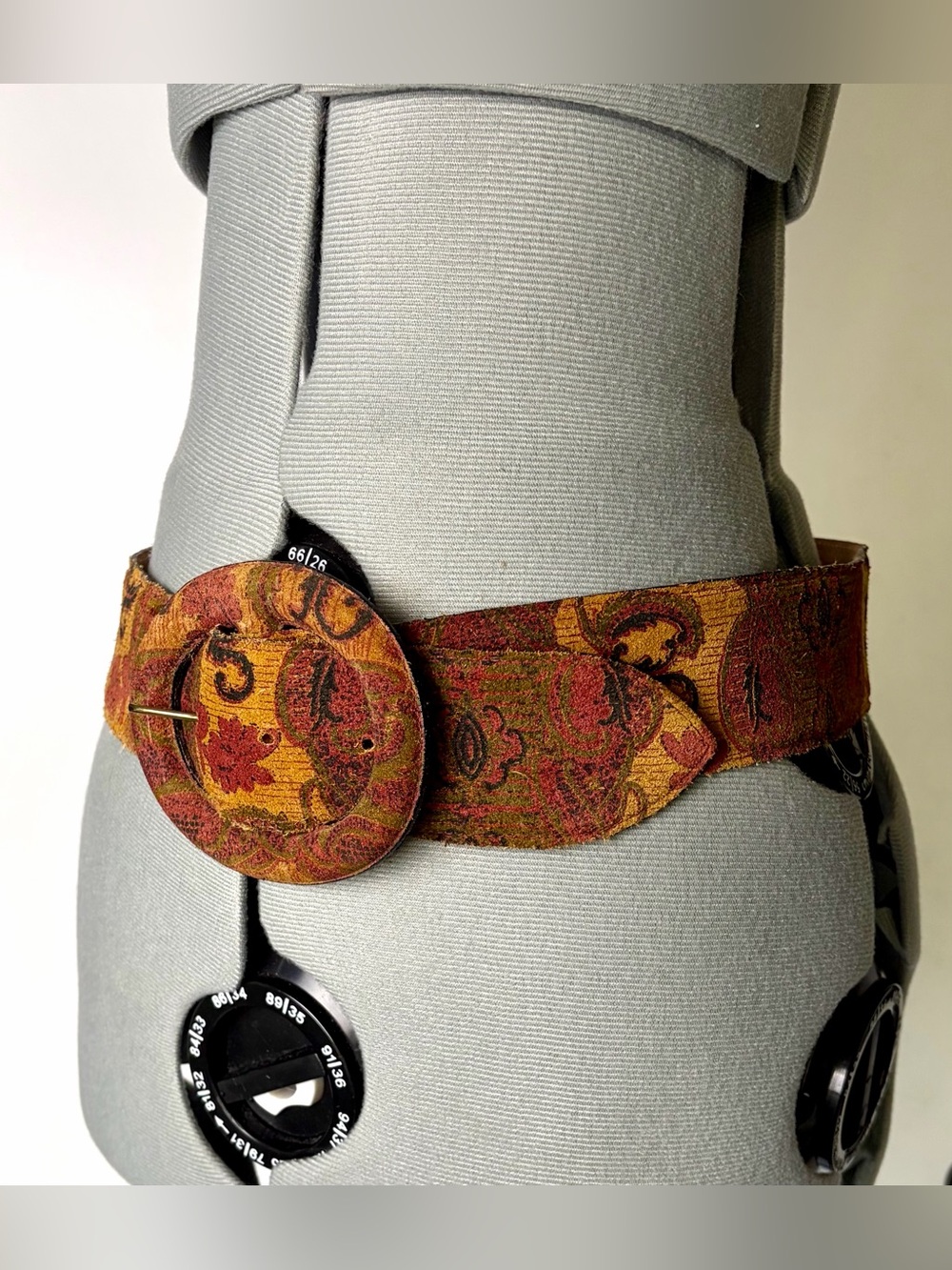 Jenny& The Boys Leather & Tapestry Paisley 2” W Belt, Oval Buckle, brown/grn, M - Picture 7 of 8
